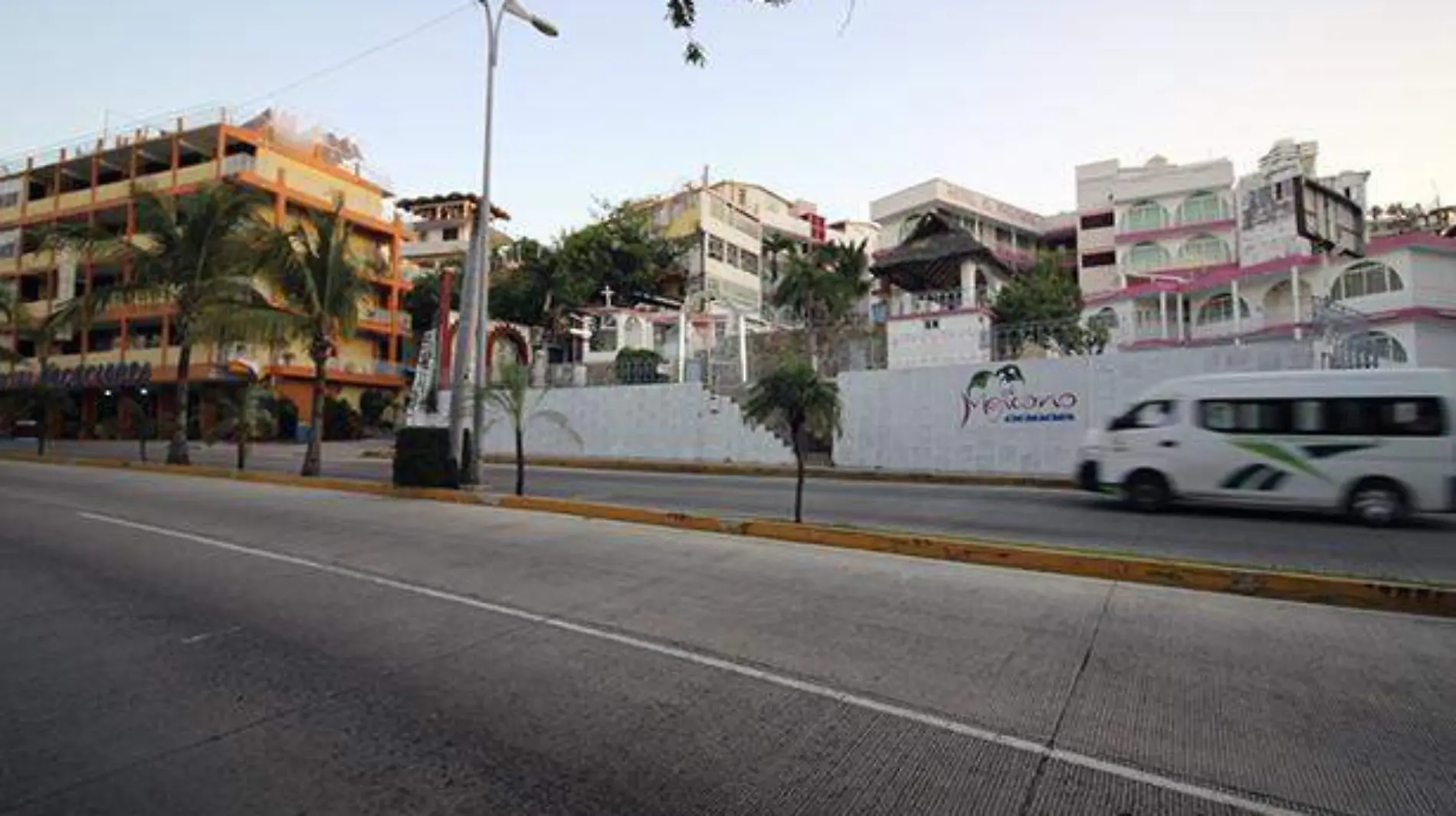 Acapulco - hoteles en venta por baja recepción de turismo